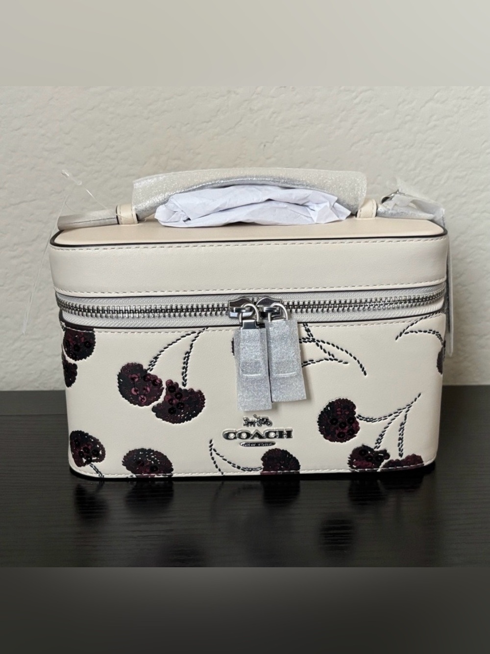 Coach Cream βTrainβ Case with Sequin Cherry Motif & Mirror inside! π NWT - Picture 4 of 9